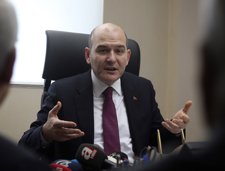 Süleyman Soylu'dan maaşı bin 300 TL'nin altındakilere müjde!