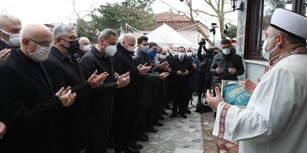 Süleyman Soylu'nun dayısı toprağa verildi