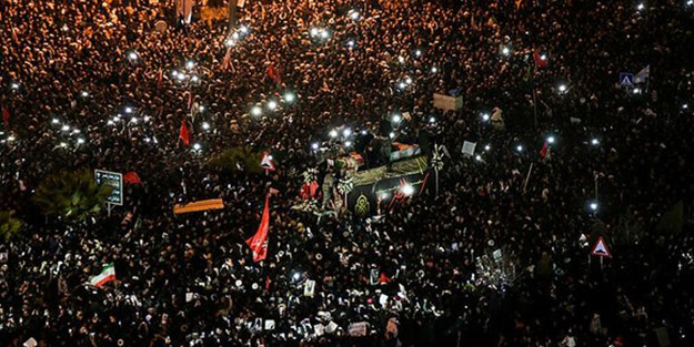 Süleymani'nin cenazesinde izdiham! Ölü ve yaralılar var