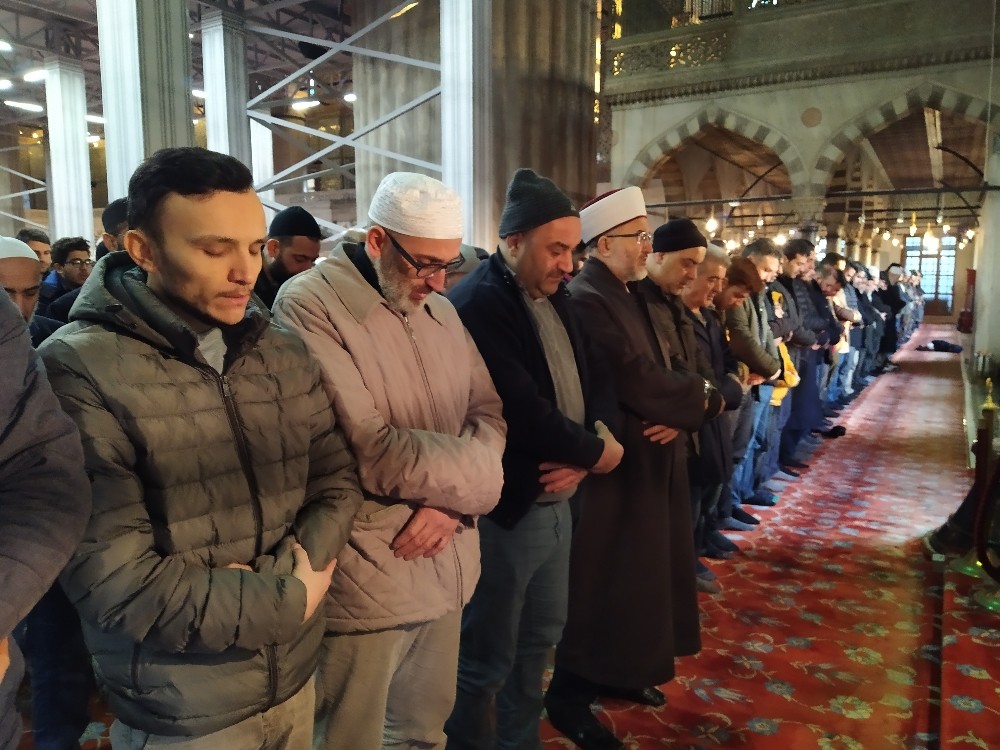 Sultanahmet Camii’nde ‘İblib şehitleri’ için gıyabi cenaze namazı kılındı 