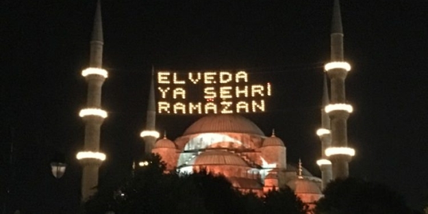 Sultanahmed Camii'nde Türk bayrağı detayı