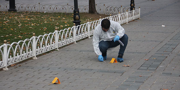 Sultanahmet Meydanı'nda silahlı kavga: 2 yaralı
