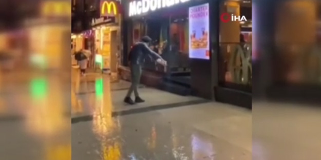 Sultanahmet ve Taksim'de Zara ile McDonald's protestosu!