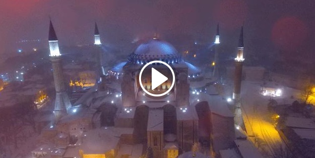 Sultanahmet'te eşsiz kar manzarası