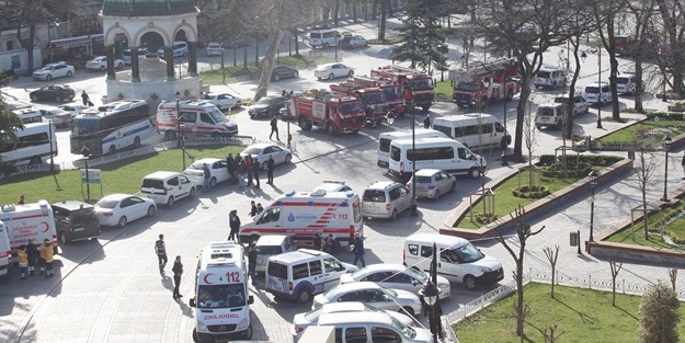 Sultanahmet'teki patlamaya yayın yasağı