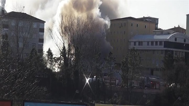 Sultanbeyli'de bir iş yerinde yangın çıktı