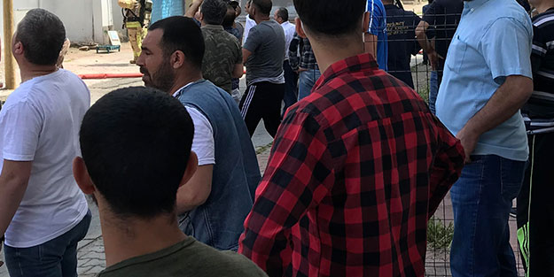 Vatandaşlar gözyaşları içinde izledi! Tek tek kurtarıldılar