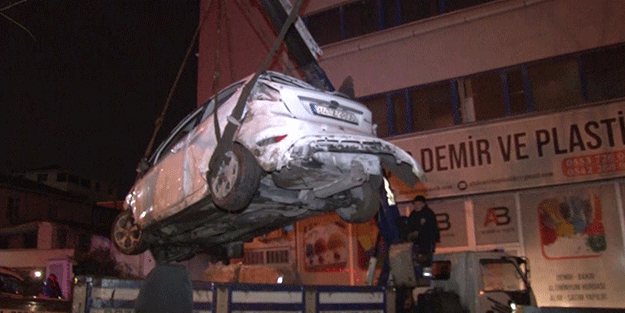 Sultanbeyli'de direksiyon hakimiyetini kaybeden araç sürücüsü ortalığı savaş alanına çevirdi: 1 yaralı