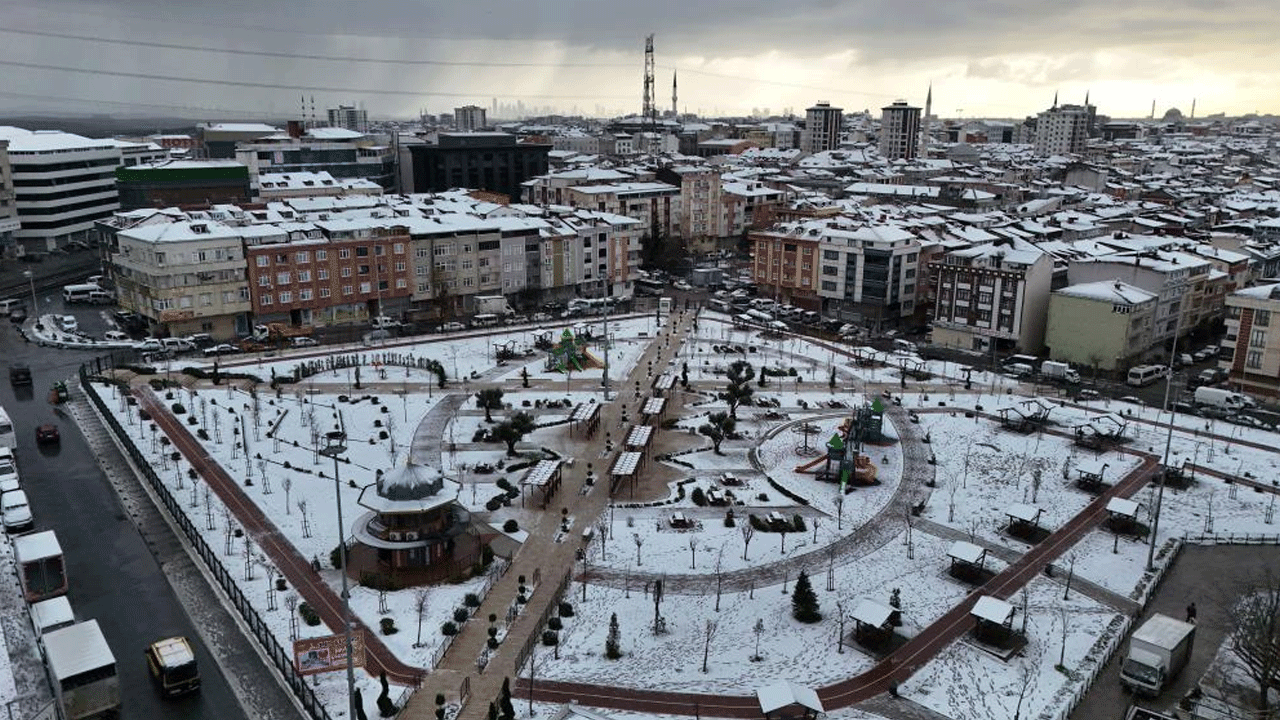 Sultangazi gelinliği giydi