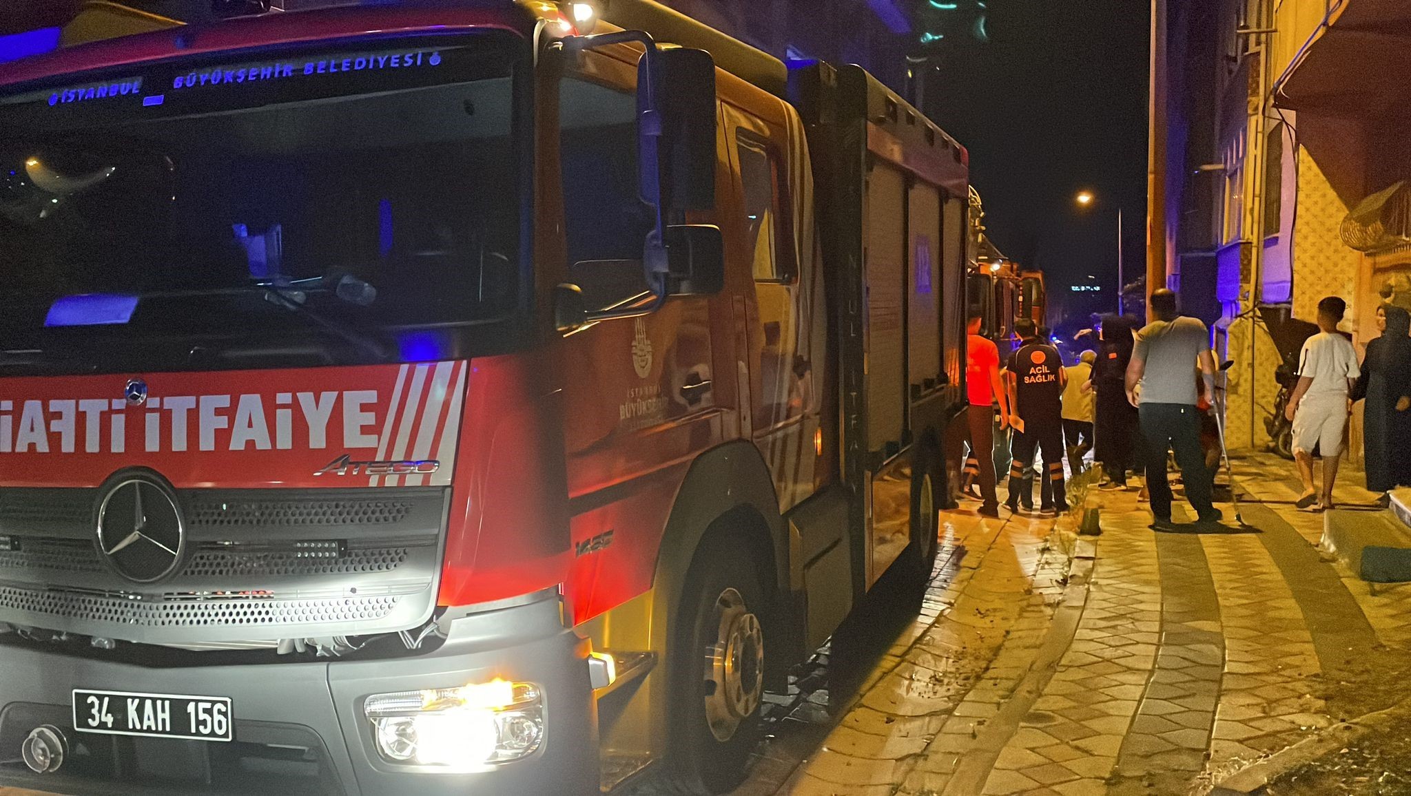 Sultangazi'de anaokulunda yapılan böcek ilaçlaması bina sakinlerini etkiledi