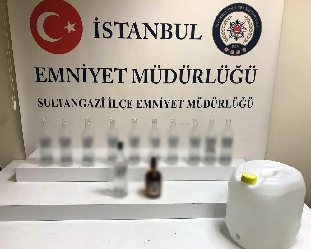 Sultangazi’de minibüse sahte içki baskını 