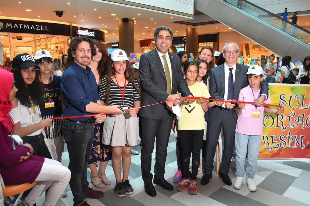 Suluca Ortaokulu Resim Sergisi açıldı 