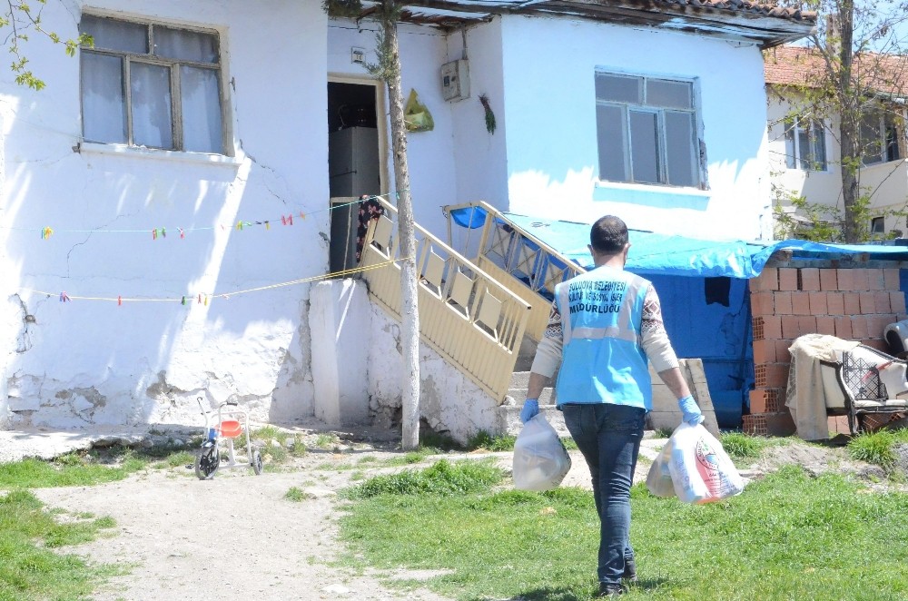 Suluova Belediyesinden ihtiyaç sahibi ailelere gıda paketi desteği 