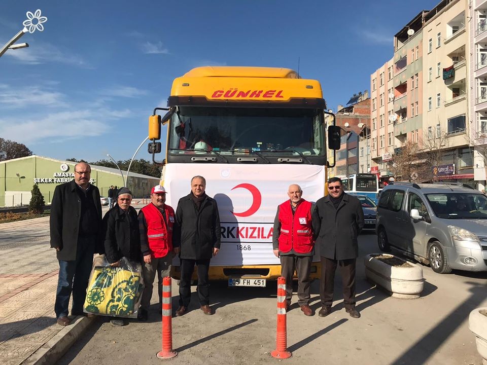 Suluova’dan depremzedelere yardım eli 