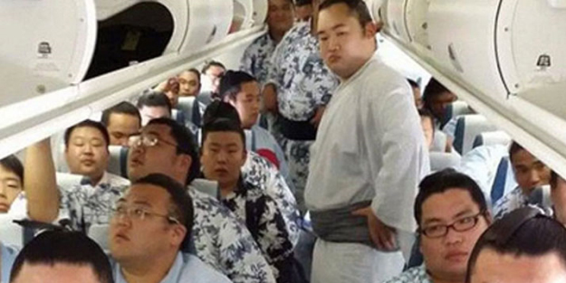 Sumo güreşçisi grubunun Osaka'ya giden uçakta skandal: Güreşçilerin bindiği uçak kalkamadı!