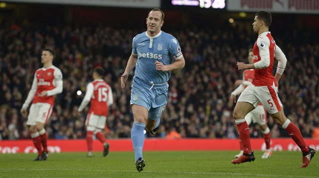 Sunderland Charlie Adam'ın peşinde