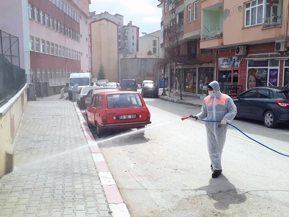 Sungurlu’da dezenfekte çalışmaları devam ediyor 