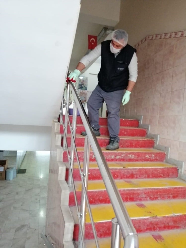 Sungurlu’da okullar corona virüse karşı temizleniyor 
