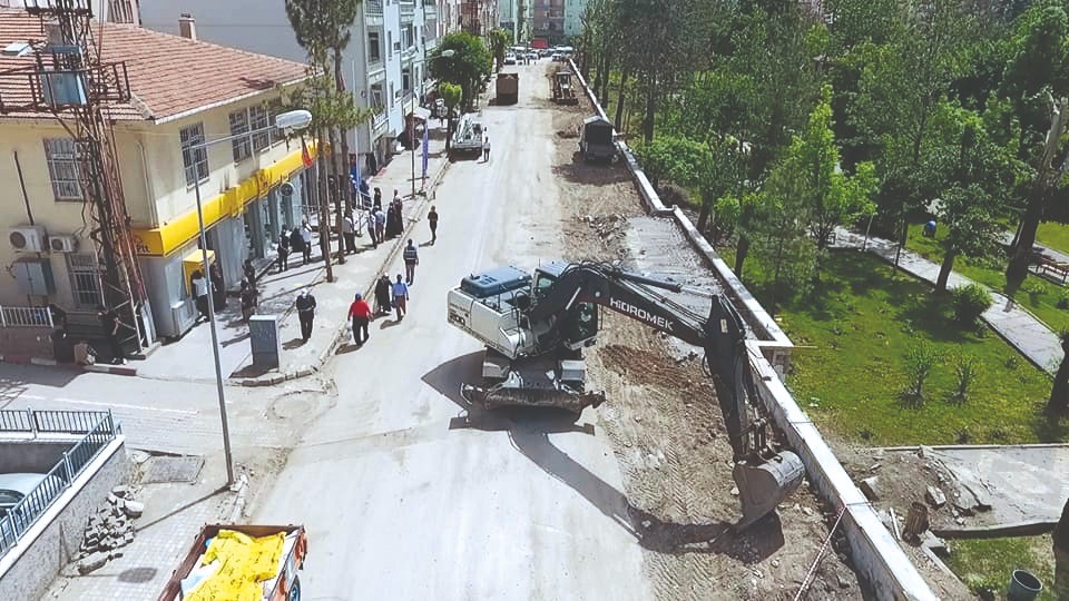 Sungurlu’da trafiği rahatlatan yol çalışması 