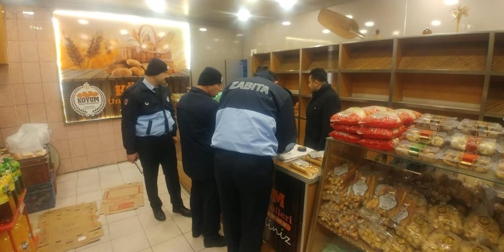 Sungurlu’da zabıta ekiplerinin denetimleri sürüyor 
