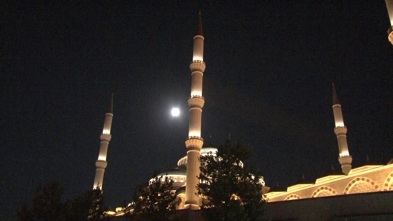 Süper Ay, İstanbul Anadolu yakasından böyle görüntülendi