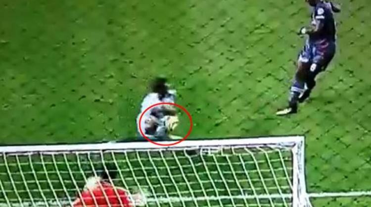 Süper Kupada tartışmalı pozisyon