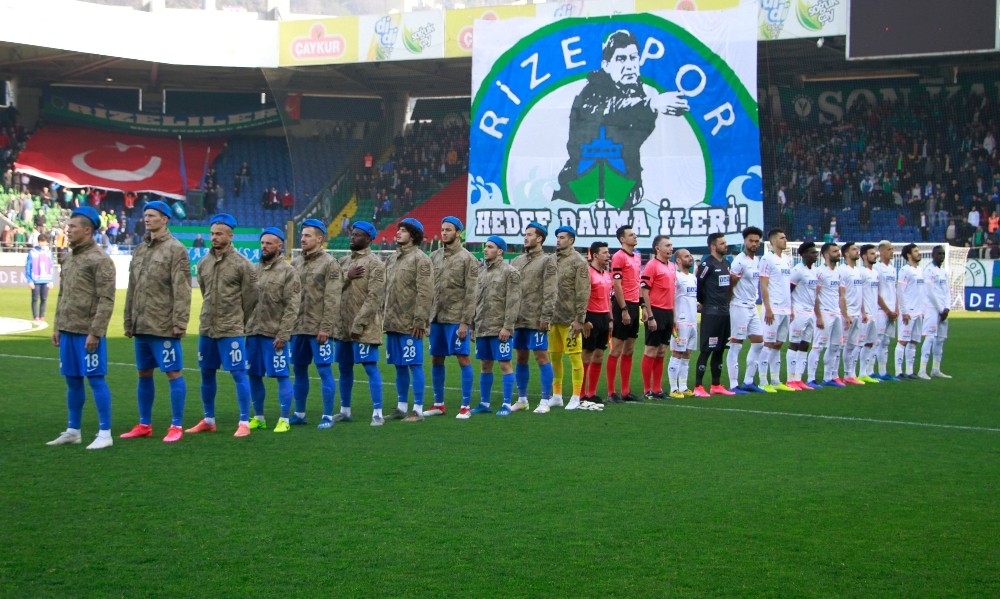 Süper Lig: Çaykur Rizespor: 0 - Aytemiz Alanyaspor: 1 (İlk yarı) 