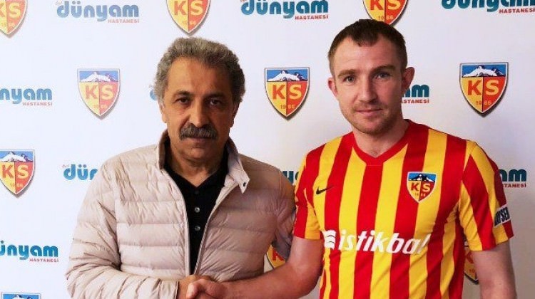 Süper Lig ekibinde sürpriz imza