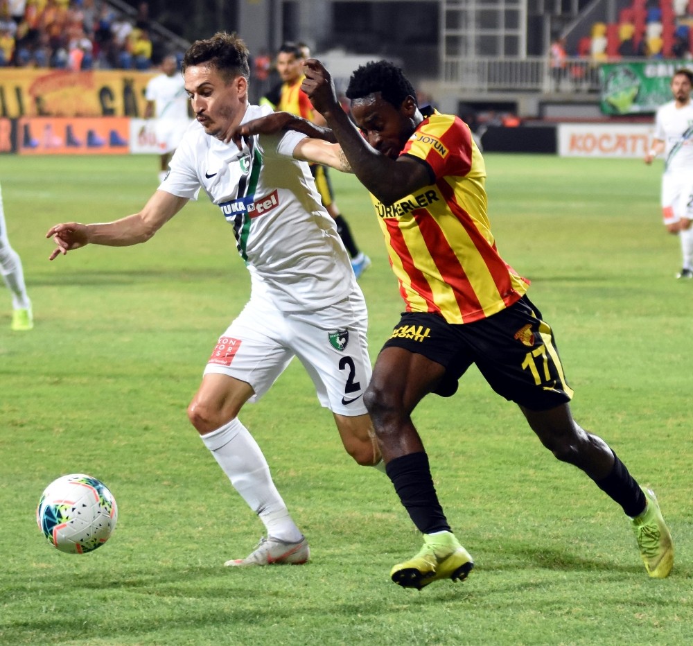 Süper Lig: Göztepe: 0 - Yukatel Denizlispor: 0 (İlk yarı) 