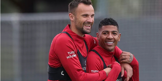 Süper Lig kulübü resmen açıkladı! Galatasaray'da istenmeyen adamlar için...