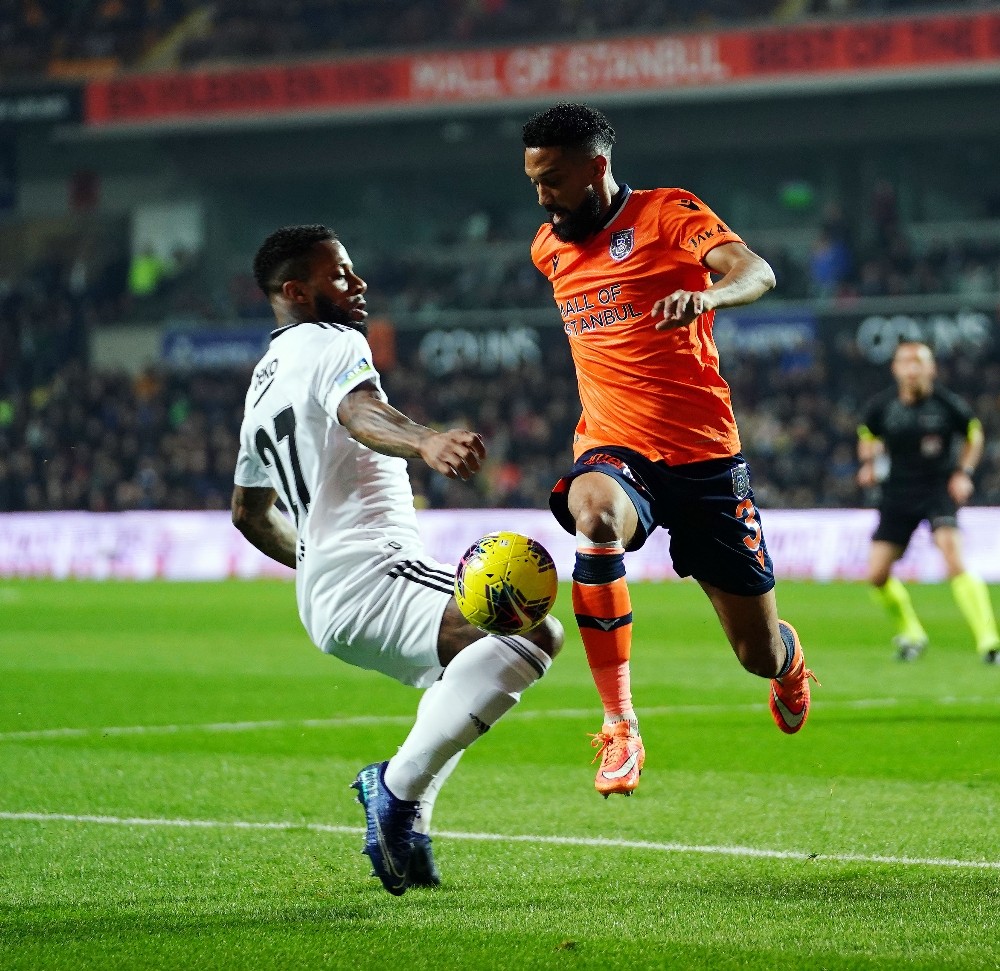 Süper Lig: Medipol Başakşehir: 0 - Beşiktaş: 0 (İlk yarı) 