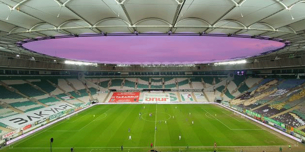 Süper Lig şampiyonu takım batmak üzere! Stadyumu ve tesisleri karanlığa büründü