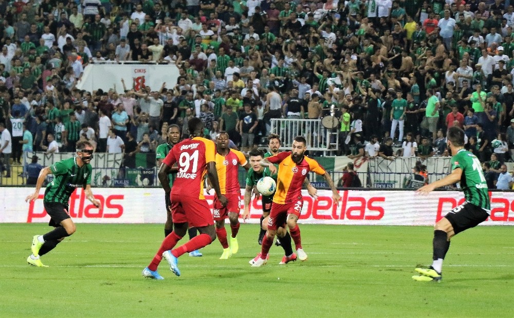 Süper Lig: Yukatel Denizlispor: 0 - Galatasaray: 0 (İlk yarı) 