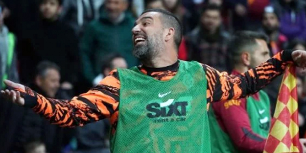 Süper Lig'de Arda Turan sürprizi! Herkes ters köşe... Bakın ne yapmaya başladı!
