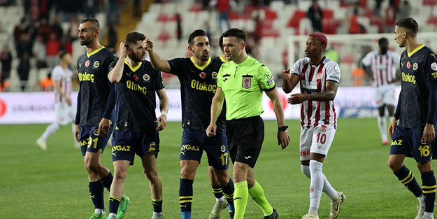 Süper Lig'de haftanın VAR kayıtları açıklandı! Sivasspor - Fenerbahçe maçı çok tartışılmıştı
