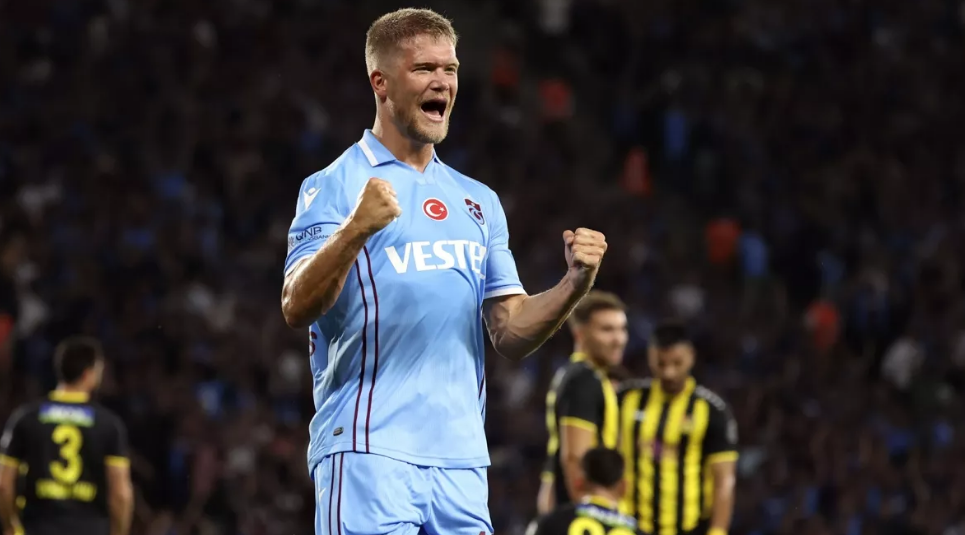 Süper Lig'de yeni sezonun açılışını Andreas Cornelius yaptı
