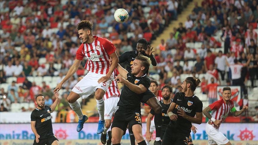 Süper Lig'in 4. haftasında Antalya'da beraberlik