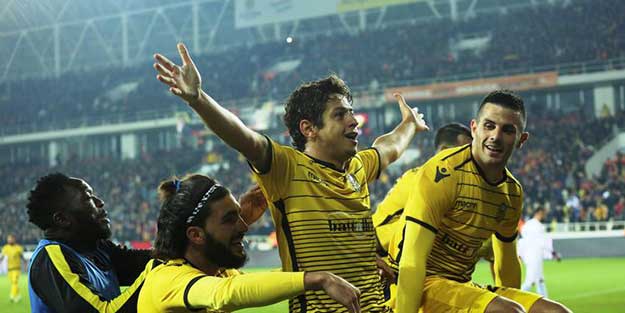 Süper Lig'in Brezilyalı yıldızı hacamat yaptırdı