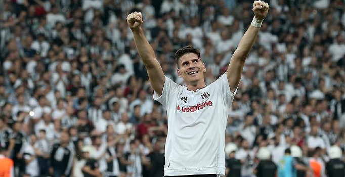 Süper Lig'in gol kralı Gomez