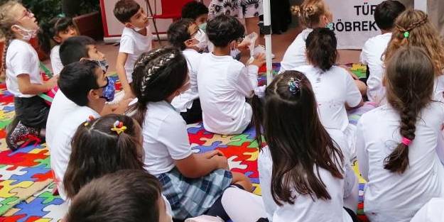 Süper Meyve Kahramanları Şenliği