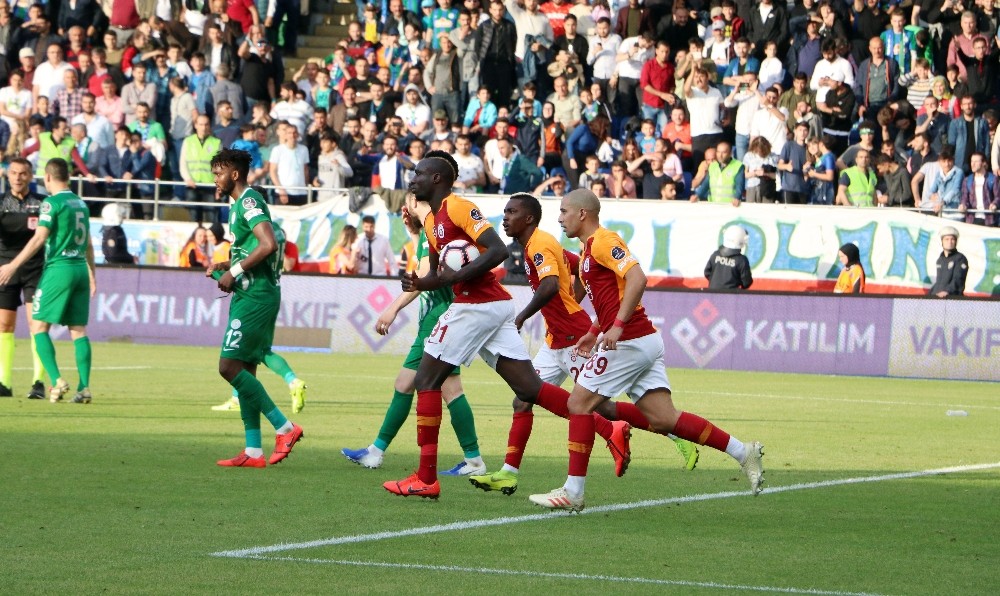 Süper Toto Süper Lig: Çaykur Rizespor: 2 - Galatasaray: 3 (Maç sonucu) 