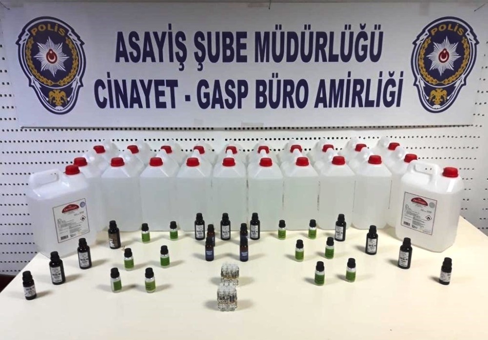 Şüphe üzerine durdurulan araçtan etil alkol çıktı 