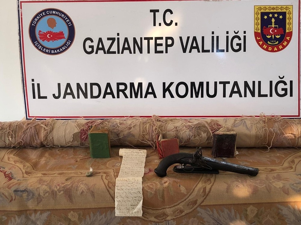 Şüphe üzerine durdurulan otomobilden tarihi eser çıktı 