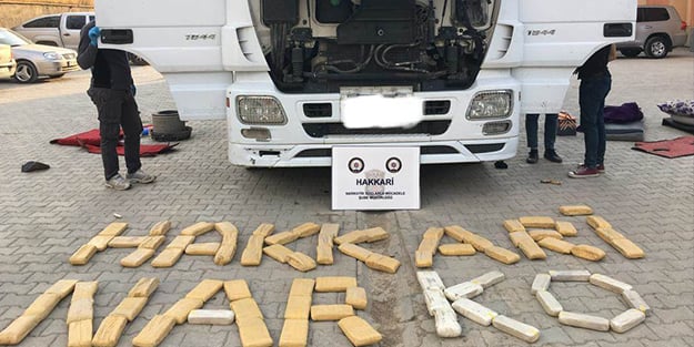 Şüphe üzerine durdurulan TIR'dan 56 kilo uyuşturucu çıktı