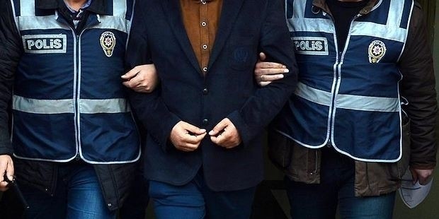 Şüpheli araçta uyuşturucu madde ele geçirildi 