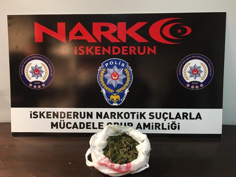 Şüpheli araçtan uyuşturucu çıktı 