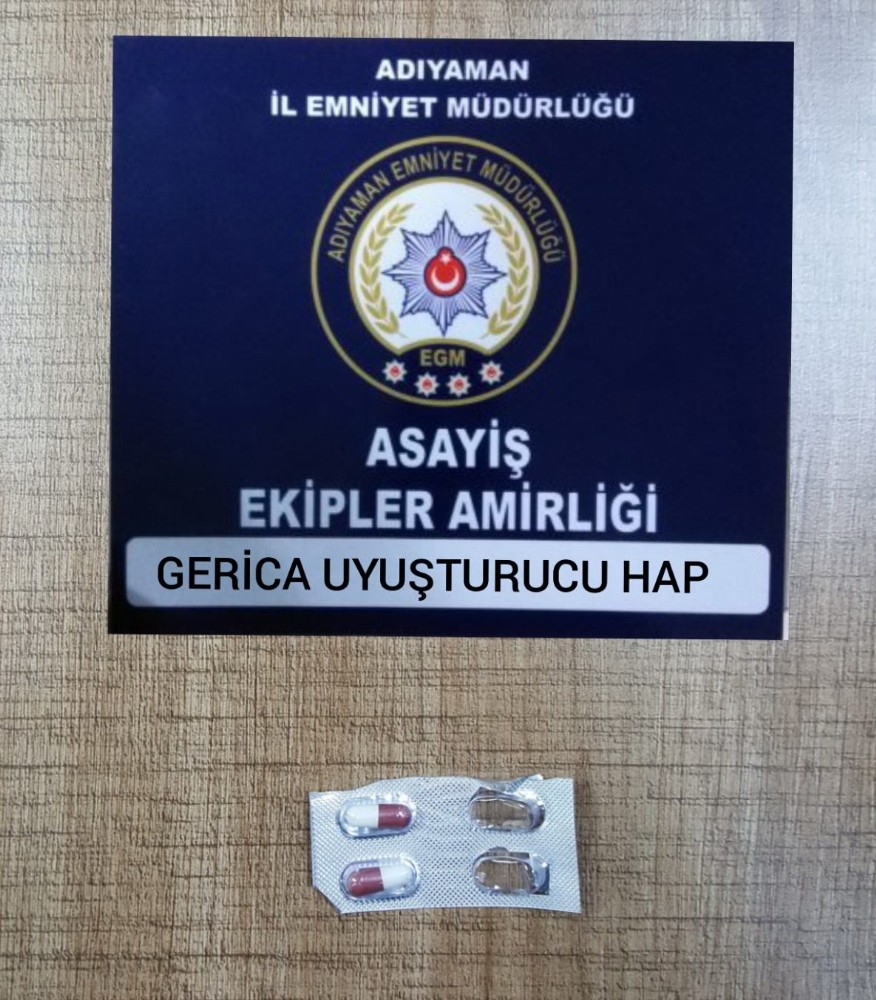 Şüpheli araçtan uyuşturucu hap ele geçirildi 