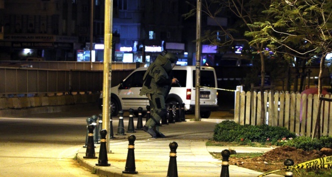 Şüpheli çanta fünyeyle patlatıldı