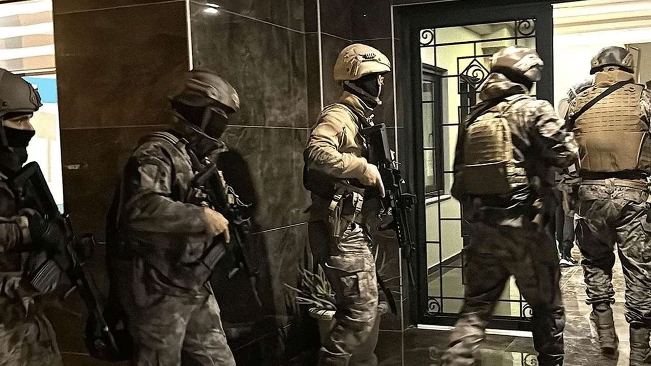 Şüpheliler evlerinden alındı! Türkiye yeni güne güzel haberle uyandı