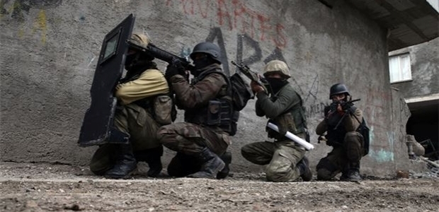 Sur'da 4 terörist öldürüldü